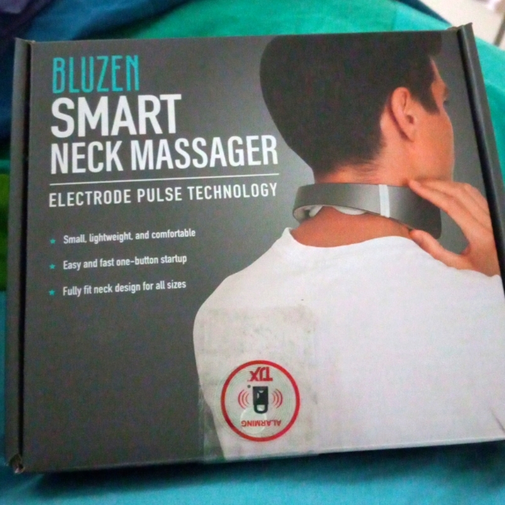 Bluzen smart neck massager